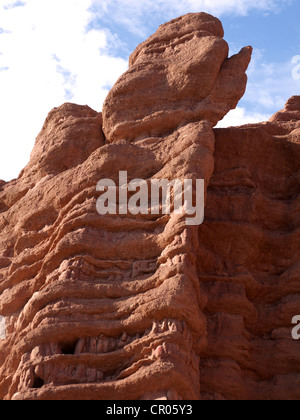 Des formations rocheuses de couleur rouge 'Monkey' les doigts, les gorges du Dadès, Haut Atlas, Boumalne, Maroc, Afrique du Nord, Afrique Banque D'Images