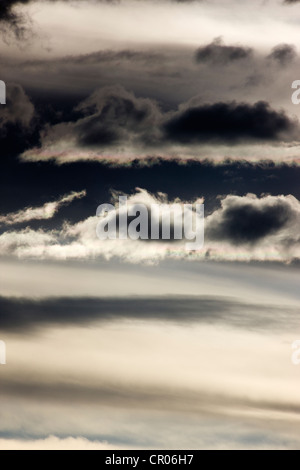 Les formations de nuages inhabituels dans le Colorado sur la fin de l'après-midi de l'éclipse annulaire. Banque D'Images