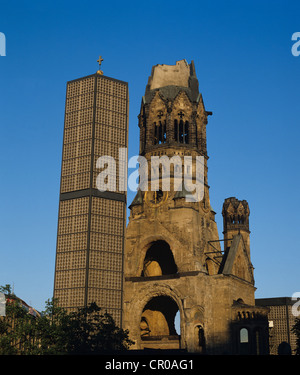 L''Église du Souvenir Empereur Guillaume et vieille église ruine. Kurfürstendamm, Berlin, Allemagne. Banque D'Images