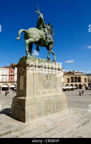 Statue équestre de Francisco Pizarro, conquérant du Pérou, Trujillo, Estrémadure, Espagne, Europe Banque D'Images