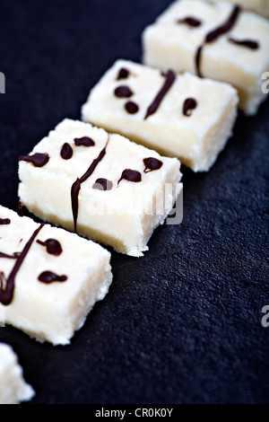 Confiserie chocolat avec cocos Domino Banque D'Images