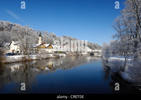 Wolfratshausen avec l'église paroissiale de Saint André, Loisach, Haute-Bavière, Bavière, Allemagne, Europe, PublicGround Banque D'Images