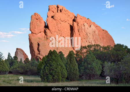 Rock de la porte du sud, le Jardin des Dieux, grès rouge, Colorado Springs, Colorado, États-Unis Banque D'Images