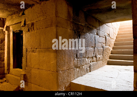L'Éthiopie, région du Tigré, ville d'Axum, ruines de la vieille ville classée au Patrimoine Mondial par l'UNESCO, tombeau de l'Empereur Kaleb Banque D'Images