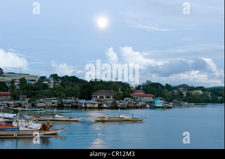 Aux Philippines, l'île de Bohol, Tagbilaran, le port Banque D'Images