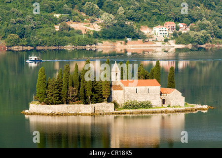 Le Monténégro, la Côte Adriatique, en face de la baie de Kotor, Perast village, Sveti Dorde Island (St Georges) Banque D'Images