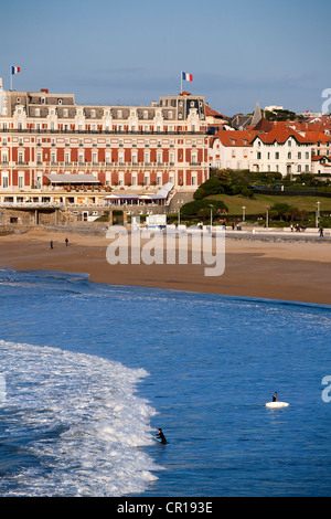 France, Pyrénées Atlantiques, Biarritz, Grande Plage, l'Hôtel du Palais Banque D'Images