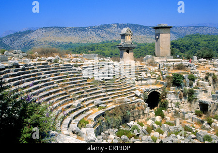 Région méditerranéenne Côte Turquoise de la Turquie la Lycie Xanthos site antiques classés au Patrimoine Mondial par l'UNESCO le théâtre romain Banque D'Images