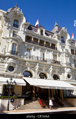 Principalty de Monaco, Monaco, Monte Carlo, Hôtel de Paris, hôtel de luxe, propriété de la Société des Bains de Mer donnant sur Banque D'Images