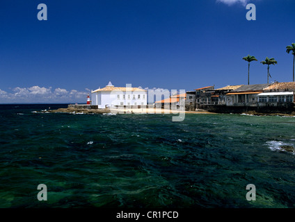 Le Brésil, l'Etat de Bahia, Salvador de Bahia, Ponte de Humaita, église de Montserrat Banque D'Images