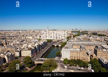 France, Paris, vue générale de la cathédrale Notre-Dame de Paris, les quais de Seine et du patrimoine mondial de l'Hôtel Dieu Banque D'Images