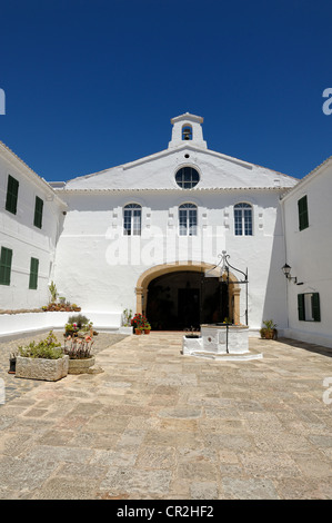 Cour sanctuaire couvent au sommet du Monte toro espagne Minorque Banque D'Images