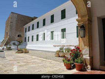 Cour sanctuaire couvent au sommet du Monte toro espagne Minorque Banque D'Images