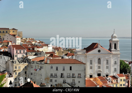 Vue de la partie orientale de l'Alfama vue formulaire Portas do Sol, Lisbonne, Lisbonne, Portugal, Europe Banque D'Images