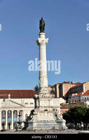 Statue du Roi Pedro IV, Praça Rossio, la place Rossio, avec le Théâtre national le théâtre national, la Baixa, Lisbonne, Lisboa, Portugal Banque D'Images