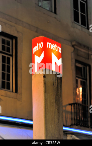 Signe de métro, la station de métro Rossio, Lisbonne, Portugal, Europe Banque D'Images