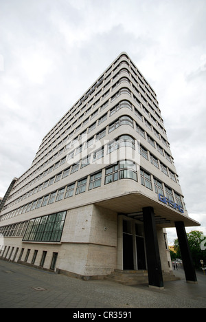 BERLIN, ALLEMAGNE. La Shell-Haus (aka le bâtiment BEWAG), un bloc de bureau moderniste conçu en 1931 par Emil Fahrenkamp. 2012. Banque D'Images