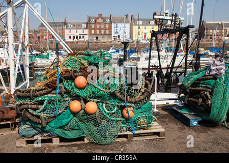 Filets de pêche sur les quais. Port d'Arbroath Ecosse UK Banque D'Images
