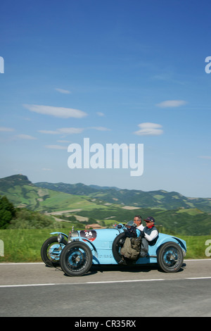 Bugatti Type 35, 1925 Un numéro de départ 24, Giuseppe Brevini, Giorgio Bonezzi, course de voitures anciennes ou Mille Miglia 1000 Miglia, Loiano Banque D'Images