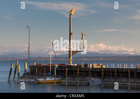 Magische Saeule magic, colonne, sur la jetée de Meersburg sur le lac de Constance avec le massif de l'Alpstein à revenir au cours de météo foehn Banque D'Images