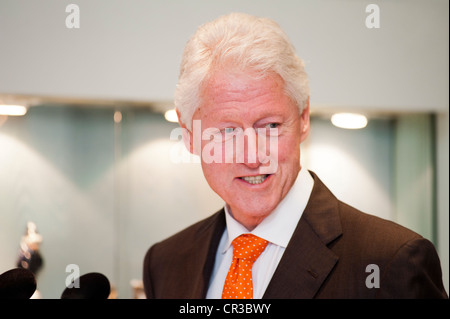 L'ancien président américain Bill Clinton parle lors d'un événement Banque D'Images