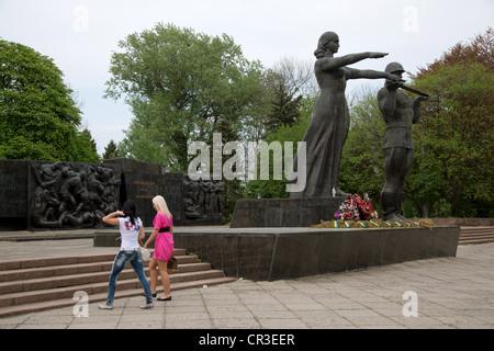 L'ère soviétique mémorial aux soldats tombés pendant la seconde guerre mondiale, à Lviv, Ukraine Banque D'Images