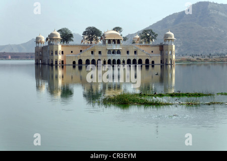 L'eau Jal Mahal Palace, Jaipur, Rajasthan, Inde du nord, l'Asie Banque D'Images