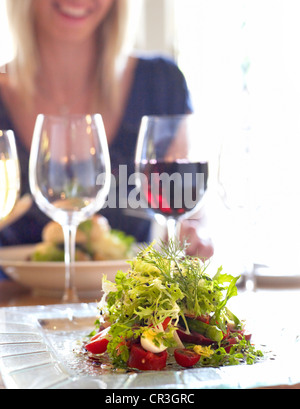 Repas au restaurant salade Banque D'Images