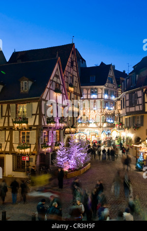 Crépuscule, hiver et Noël Colmar, Alsace, France, Europe Banque D'Images