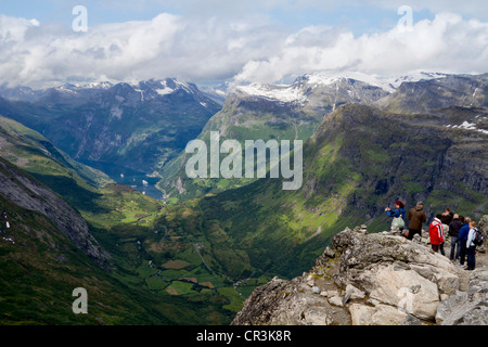 Fjord de Geiranger, vu de la montagne Dalsnibba, Norvège, Europe Banque D'Images