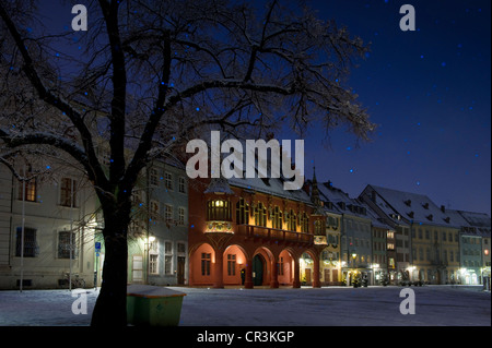 Wintry Muensterplatz square, Freiburg im Breisgau, Bade-Wurtemberg, Allemagne, Europe Banque D'Images