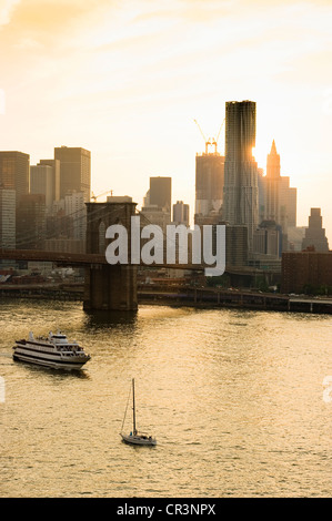 Le centre-ville de Manhattan vu du pont de Manhattan, Manhattan, New York, USA Banque D'Images