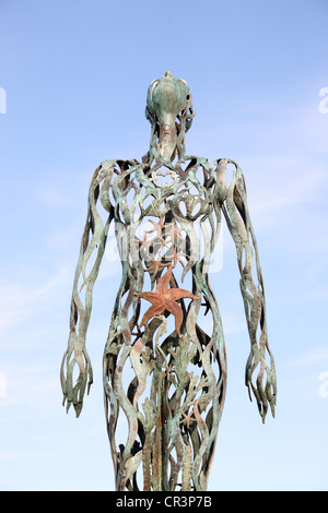 Sculpture de voyager sur la côte à Laytown dans le comté de Meath Irlande Banque D'Images