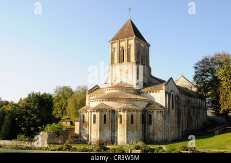 Eglise Saint Hilaire l'église, le Français moyen, Chemin de Saint Jacques, Melle, Poitiers, département des Deux-Sèvres, Poitou-Charentes, France Banque D'Images