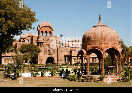 L'Inde, Rajasthan, Bikaner, LALLGARH PALACE, ancien palais transformé en hôtel de luxe Banque D'Images