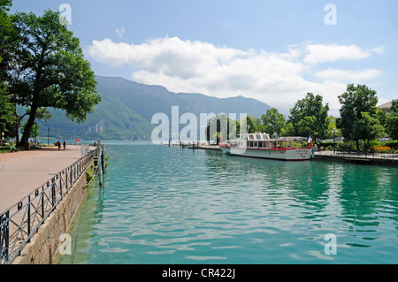Jetée, Lac d'Annecy, Le Lac d'Annecy, Haute-Savoie, Rhône-Alpes, France, Europe Banque D'Images