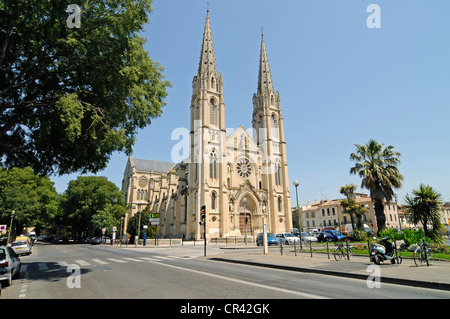 Église de St Baudile, Nîmes, Languedoc-Roussillon, France, Europe Banque D'Images