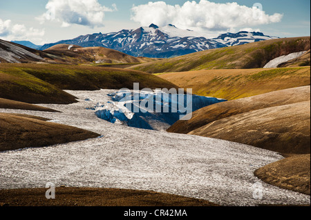 Montagnes de rhyolite le long du sentier de randonnée Laugavegur, Hrafntinnusker-Álftavatn, la Réserve Naturelle de Fjallabak, Highlands, l'Islande Banque D'Images