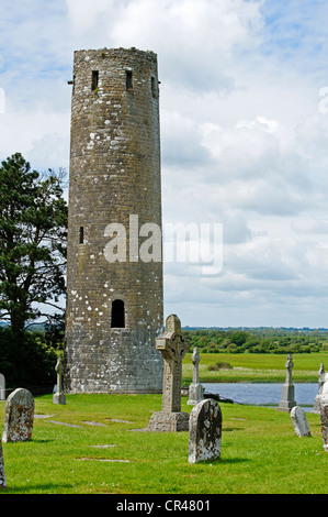 Tour Ronde, ancien monastère, Clonmacnoise, County Offaly, Irlande, Europe Banque D'Images