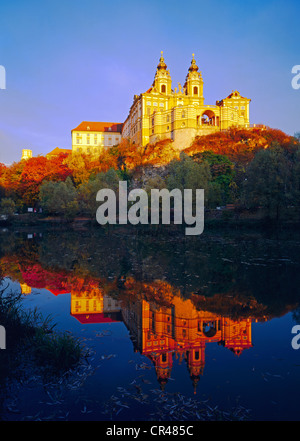 Abbaye Bénédictine de Melk au-dessus du Danube, Wachau, Basse Autriche, Europe Banque D'Images
