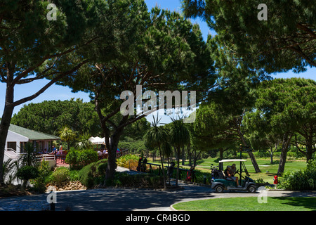 Clubhouse sur le parcours sud près de Vilar do Golf, Quinta do Lago, Algarve, Portugal Banque D'Images