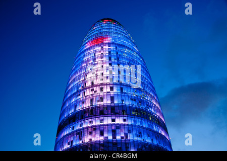 Torre Agbar ou Tour Agbar, 142m d'un gratte-ciel, conçu par l'architecte Jean Nouvel, Glorias Square, Barcelone, Catalogne, Espagne Banque D'Images