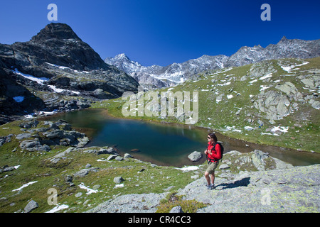 France Savoie Méribel Le Parc National de la Vanoise Parc National de La Vanoise Mont Coua lake 2660 m dominé par Grand Mont Banque D'Images