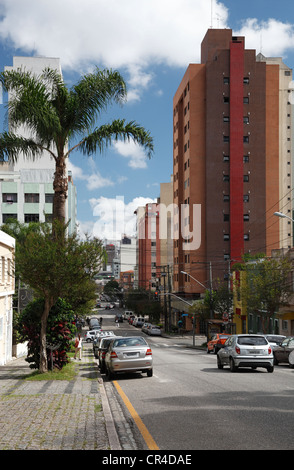 Rue de la métropole de Curitiba, Parana, Brésil, Amérique du Sud, PublicGround Banque D'Images