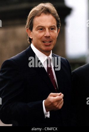 Blair, Tony, * 6.5.1953, politicien britannique (Parti travailliste), Premier ministre, demi-longueur, à Berlin, 29.6.2000, Banque D'Images