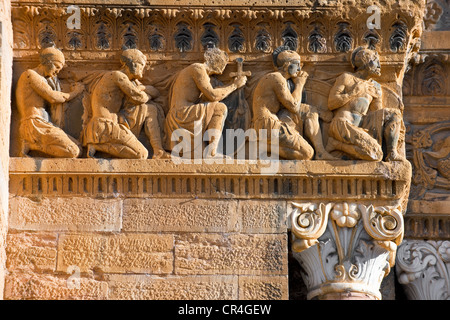 France, Rhône, les Monts d'Or, Couzon au Mont d'Or, l'église, statues détail Banque D'Images