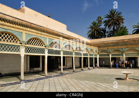 Dans la cour intérieure du Palais El Bahia Médina, vieille ville de Marrakech, UNESCO World Heritage Site, Maroc, Afrique du Nord Banque D'Images