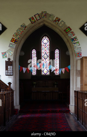 Aspects de l'intérieur de l'église du village de Harley dans le Shropshire, révélant l'un des (11) images liées à cette pousse dans cette charmante église du village anglais. Banque D'Images