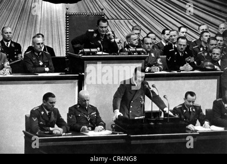 Hitler, Adolf, 20.4.1889 - 30.4.1945, politicien allemand (NSDAP), chancelier Fuehrer et Reich depuis 1933, discours au Reichstag, 6.10.1939, offre de paix aux puissances occidentales, demi-longueur, Banque D'Images