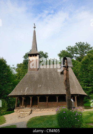 Église en bois de bezded en salaj county astra, musée en plein air, Sibiu, Roumanie, Europe Banque D'Images